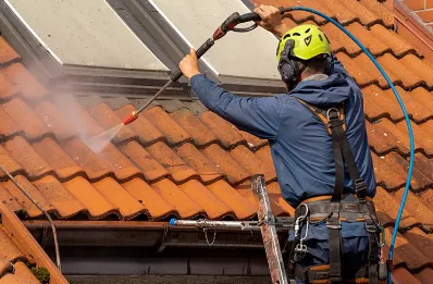 Démoussage et hydrofuge de toiture au Fay